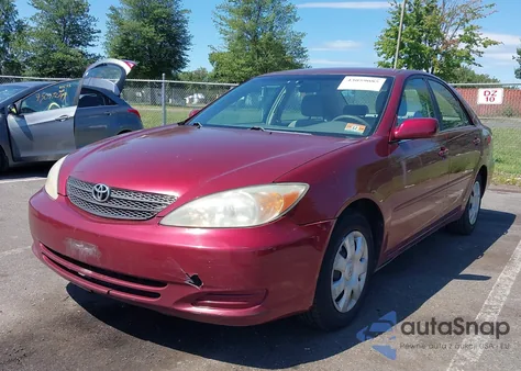 2003 Toyota Camry Le from USA, damaged, VIN 4T1BE32K13U128184